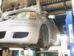 修理屋さんの車検工房のお待たせしない即日車検